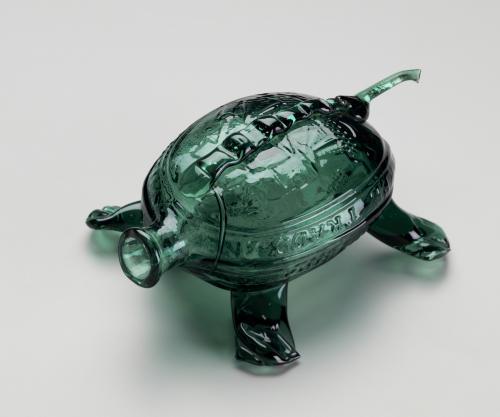 Sailors’ Rights Flask (Turtle Whimsy), 1815–30, Mold-blown glass, YUAG